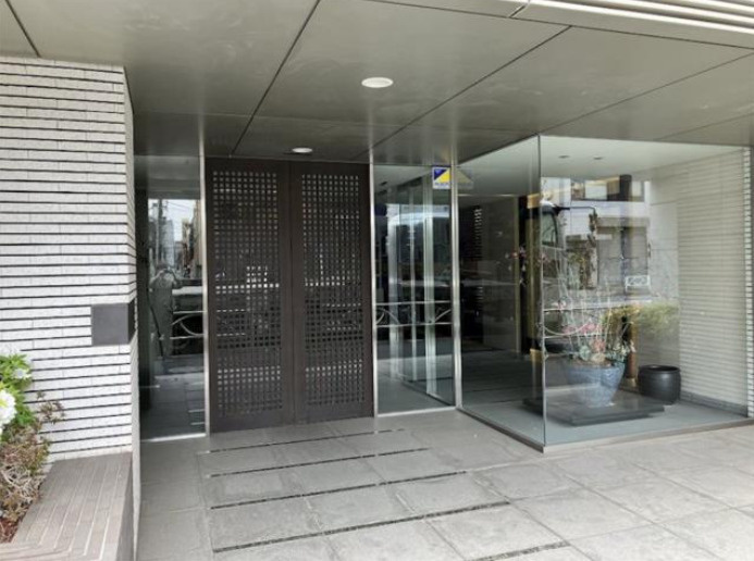 コスモ本所吾妻橋のエントランス