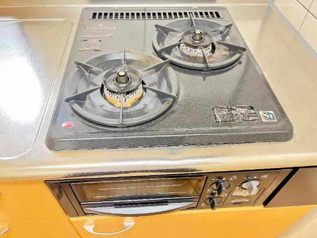 加古川市加古川町美乃利のアパートのキッチン|2口ガスコンロ