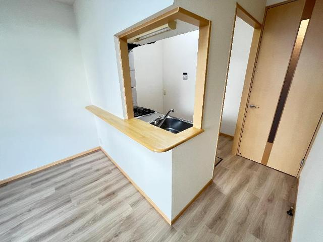 加古川市加古川町美乃利のアパートの居間・リビング|リビング