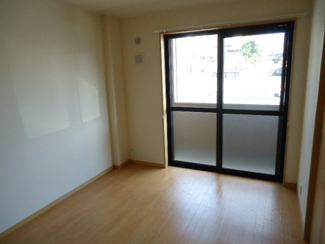 加古川市野口町野口のアパートの内装|洋室