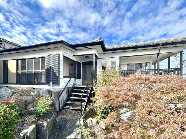 【中古戸建】高崎市片岡町3丁目の外観|■外観｜特徴のある個性的な住まいと美しい街並み、そして住みやすい環境を、ぜひ現地でご覧になりませんか。お気軽にお問合せください(^^)  