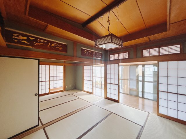【中古戸建】高崎市片岡町3丁目の和室|■1階和室｜和室でしか味わえない畳ならではの香りや素材で和のやすらぎを感じてください♪休日はお子様とお昼寝するのにも最適です。