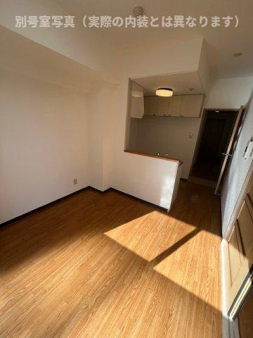 コバヤシビルの居間・リビング