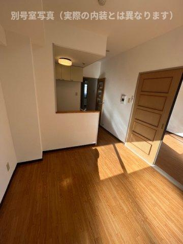 コバヤシビルの居間・リビング