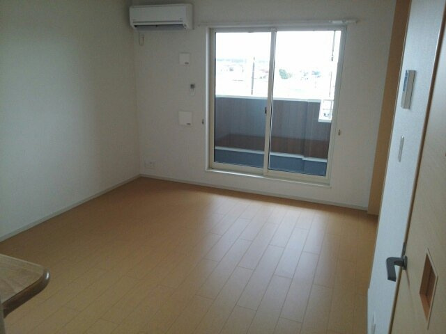 ハイツ　グレースの居間・リビング