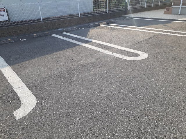 フェリーチェ　Ⅱの駐車場