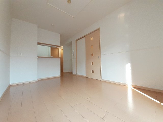 フェリーチェ　Ⅱの居間・リビング