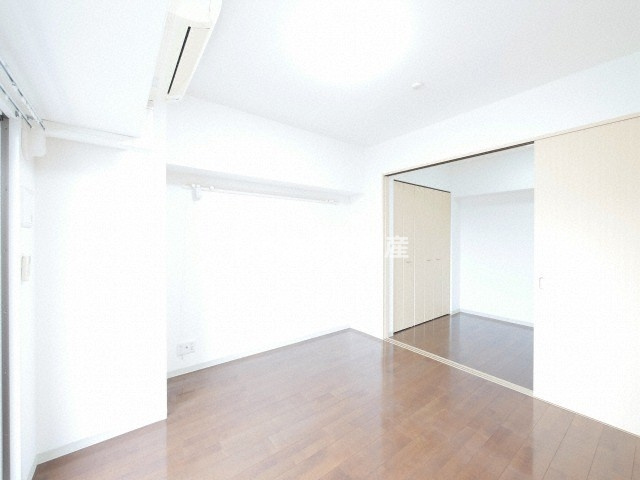 パークフラッツ野田阪神駅前の居間・リビング