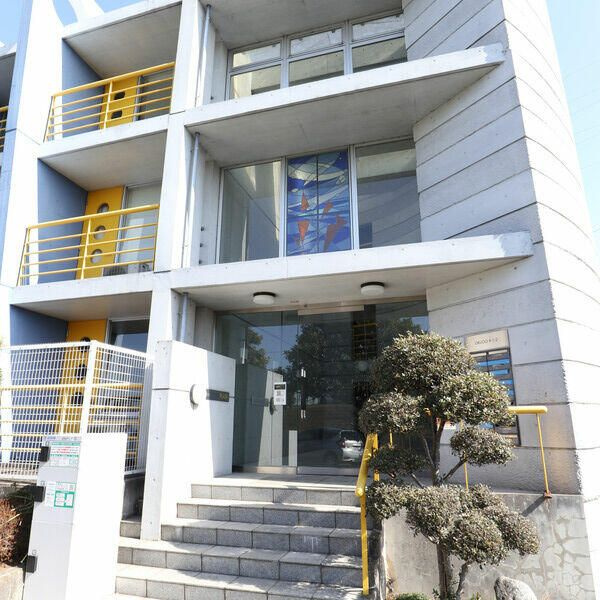 リバーフロントプラザのエントランス