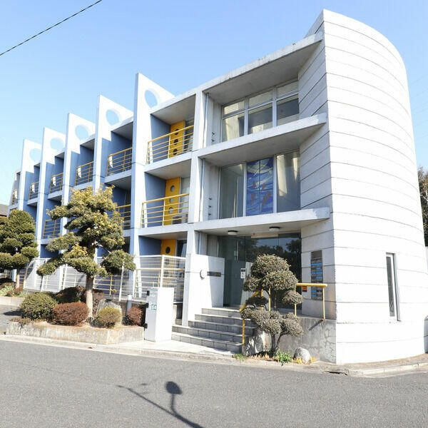 リバーフロントプラザの外観