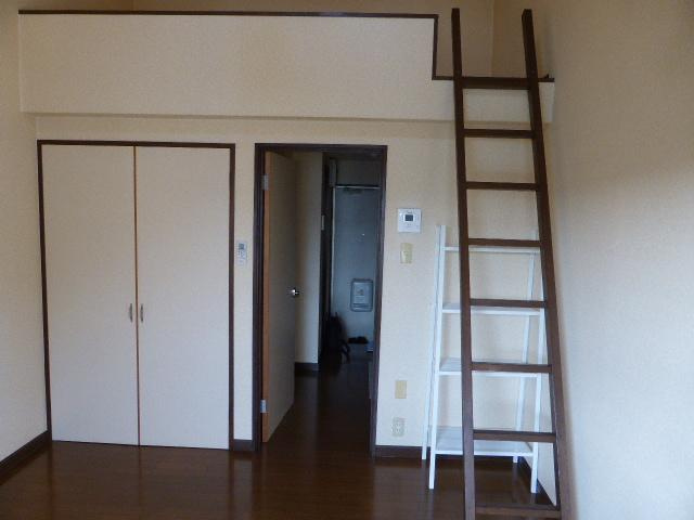 ラフォーレ坂本の居間・リビング|洋室