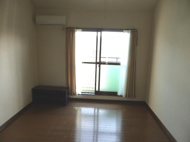 ラフォーレ坂本の居間・リビング|洋室