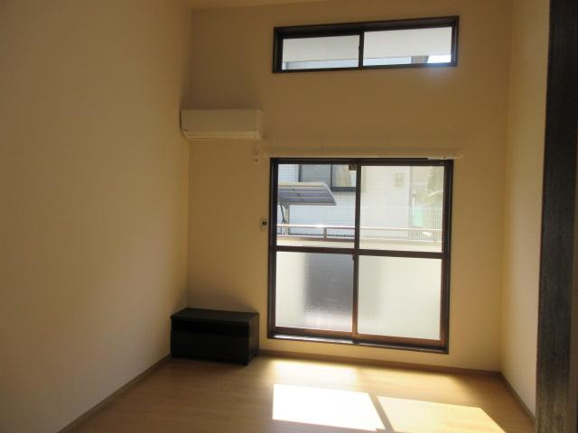 ラフォーレ坂本の居間・リビング|洋室