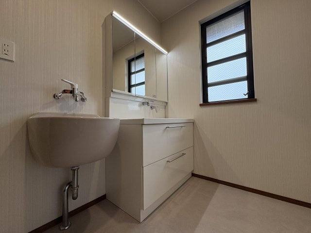 筑紫野市天拝坂2丁目戸建の洗面所