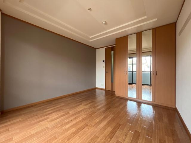 ヴェルデカーサ神明の寝室|洋室