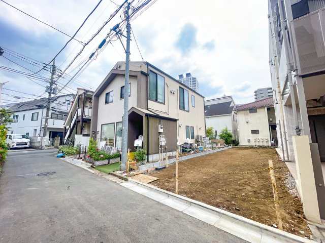練馬区練馬1丁目　駅チカ×快適ライフ　限定1棟の前面道路含む現地写真
