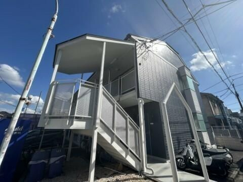 フラットウエスト１のエントランス