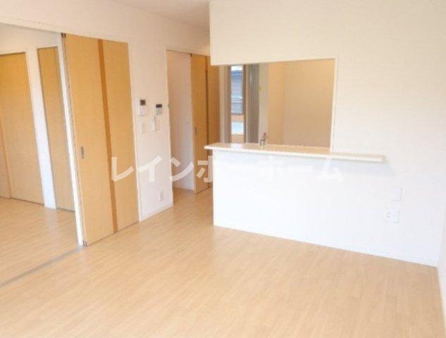 フローリッシュ・ガーデンの居間・リビング