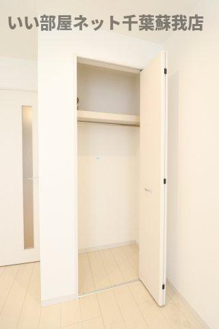 リブリ・ルミックの収納|ロングコートもかけられるクローゼット