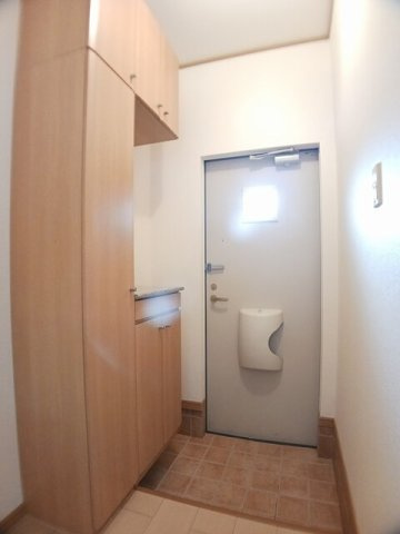 カルフールの玄関