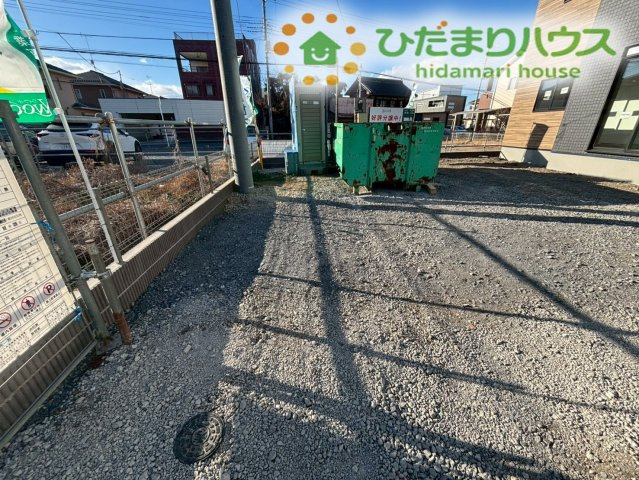深谷市栄町　第5期　新築一戸建て　ワイウッドコート　01の駐車場
