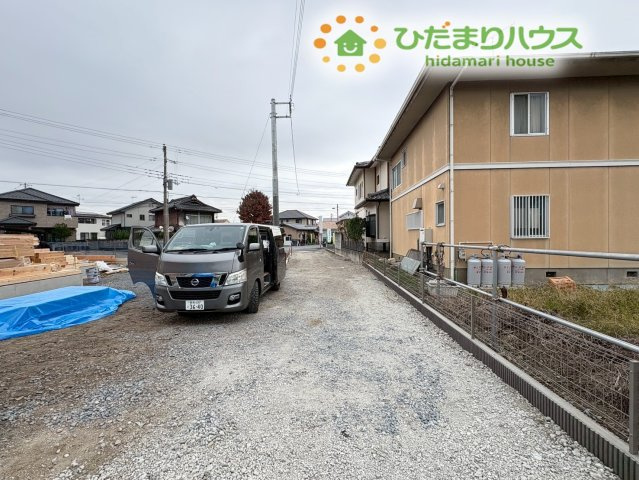 深谷市栄町　第5期　新築一戸建て　ワイウッドコート　01の前面道路含む現地写真