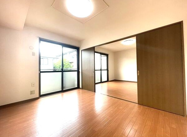 アムールⅡの居間・リビング