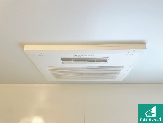 湖南市若竹町　第4期　新築一戸建ての冷暖房・空調設備|四季を通して快適なバスライフをお手伝いする浴室暖房乾燥機！浴室の乾燥・暖房・涼風・換気はもちろん、２４時間換気にも対応！