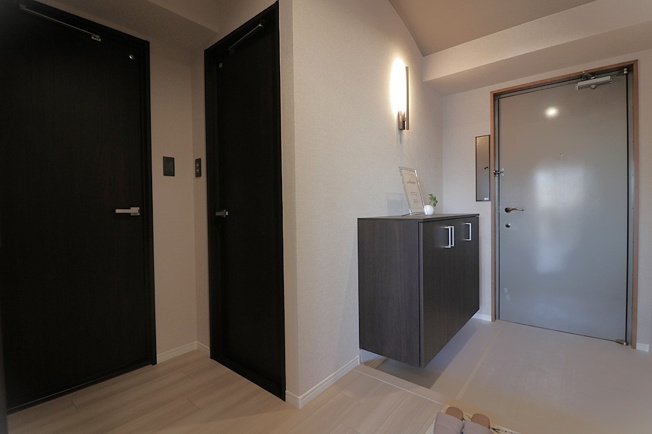 【玄関】 | 朝日プラザアルティマタワーズ | シンプルなシューズボックス付きです♪