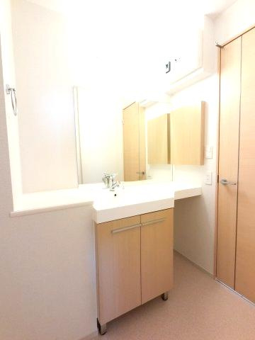 【独立洗面台】