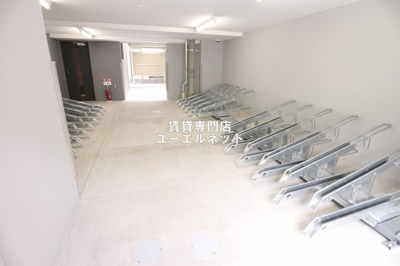 【その他共用部分】 | ファーストフィオーレ吹田レガーメ | 自転車通勤にも便利な駐輪場付き♪