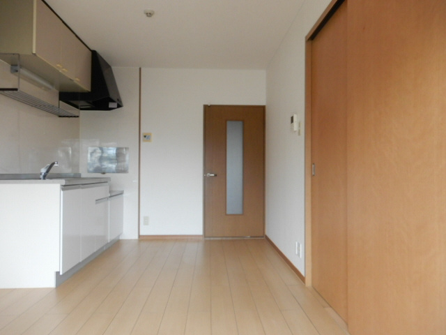 ドミール加佐の居間・リビング