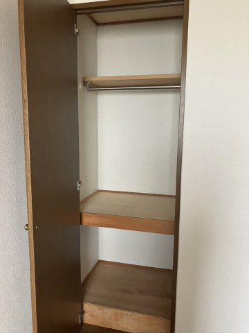 アスティオン東中島の収納