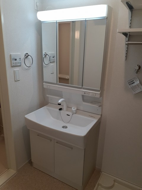 パラッツォ Ⅱ　の独立洗面台