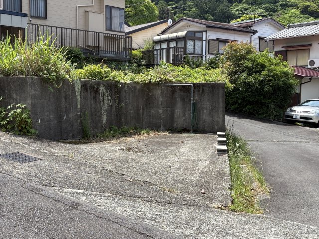 熱海市　下多賀の外観|駐車場