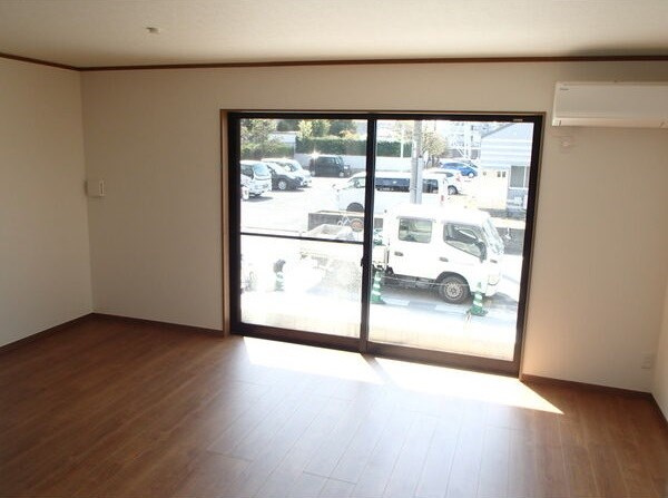 猪高台一丁目戸建Ａの居間・リビング