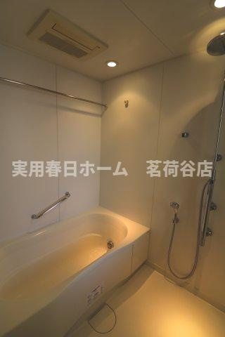 ※2022年の室内写真です。（フローリングの色が異なる可能性あり）