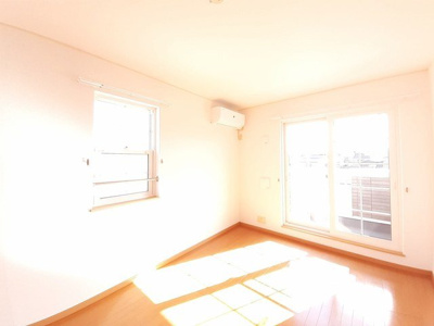 【居間・リビング】 | ビバ・カルテット | ゆったりとしたリビングです