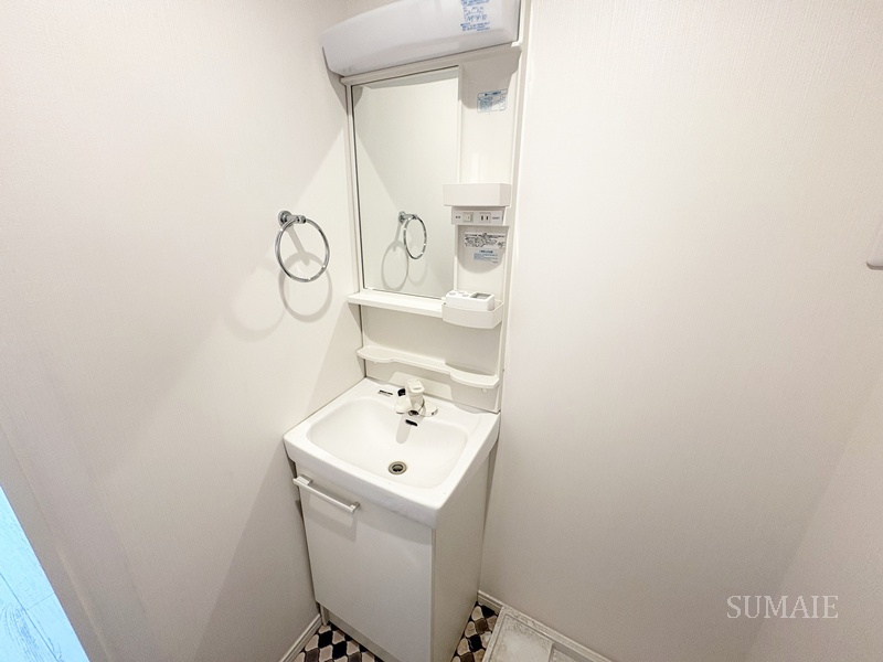 エーハイム浮間舟渡の洗面所|独立洗面台です☆