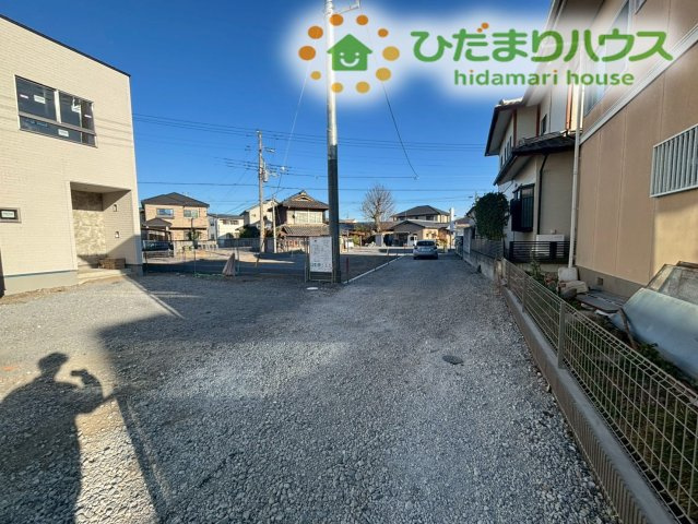 深谷市栄町　第5期　新築一戸建て　ワイウッドコート　02の前面道路含む現地写真