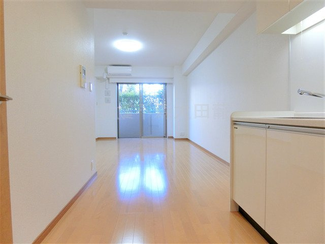 T's gardenティーズガーデン六郷土手の居間・リビング