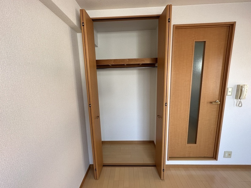 カレッジハイツ学園の収納