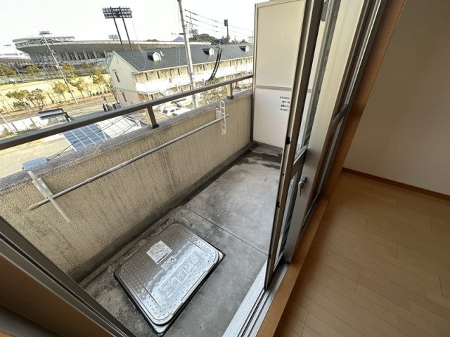 カレッジハイツ学園のバルコニー