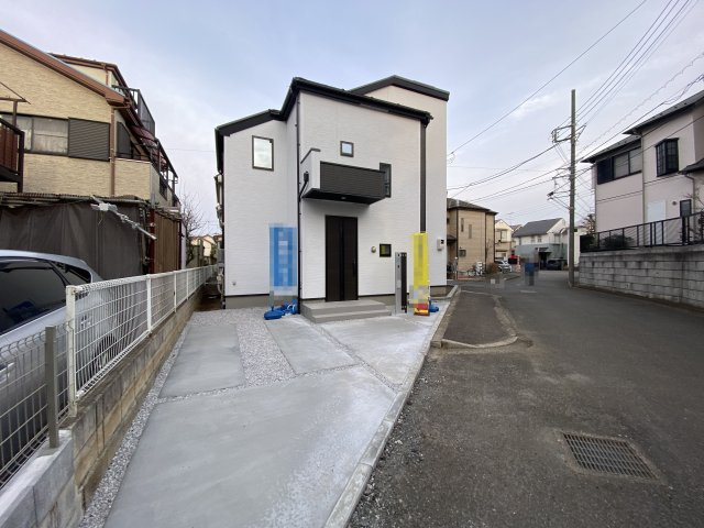 新築戸建 東久留米中央町6期の前面道路含む現地写真