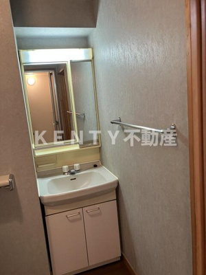 【洗面所】 | ノアール | 明るい洗面所です