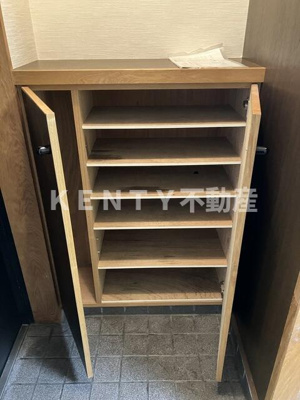 【玄関】 | ノアール | 収納もある玄関です