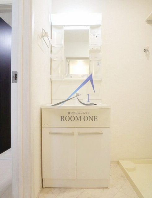 ファーストベイ一之江の洗面所|洗面台です。