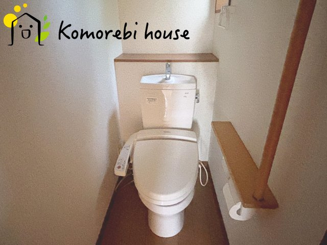 さいたま市大宮区三橋４丁目　中古一戸建てのトイレ|落ち着いた色調のトイレです