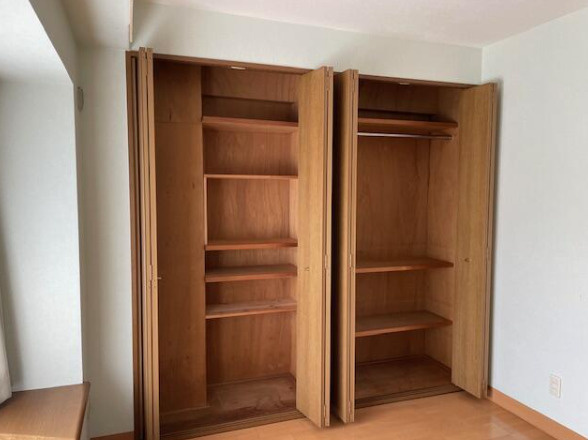 ロイヤルシャトー高丘　中央区高丘北の収納