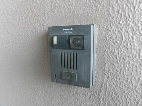 ロイヤルシャトー高丘　中央区高丘北の防犯設備